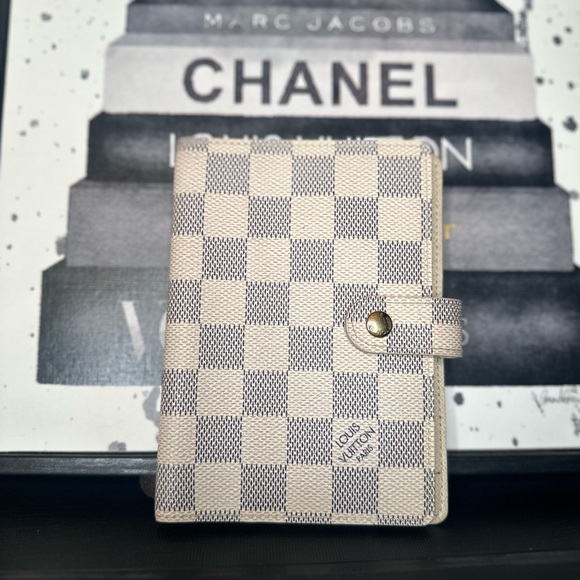 Louis Vuitton Damier Azure Agenda Passport Holder - Picture 1 of 5
